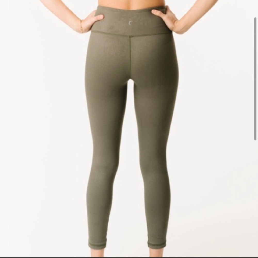 Zyia Active Women’s Forest Foliage 7/8 Leggings Size 8